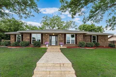 1305 Willow Way, Garland, TX 75043