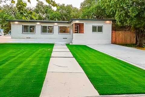 701 N Carrier Parkway, Grand Prairie, TX 75050