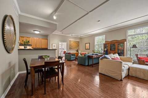 2305 Worthington Street, Dallas, TX 75204