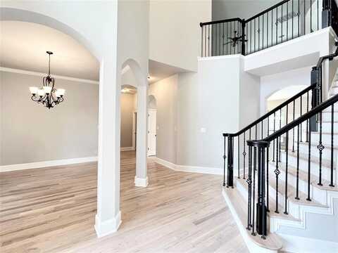 15758 Stonebridge Drive, Frisco, TX 75035