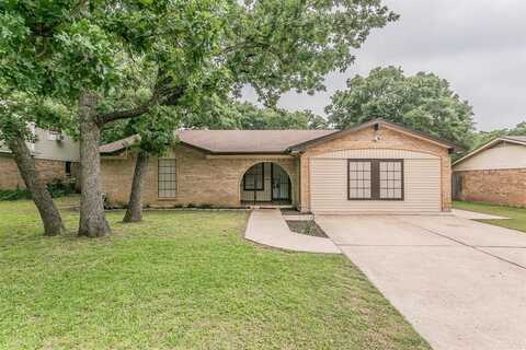 4212 Oak Country Drive, Arlington, TX 76017
