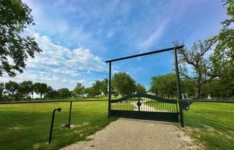 400 Timber Wild Drive, Weatherford, TX 76087
