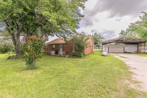 109 Honeysuckle, Paradise, TX 76073