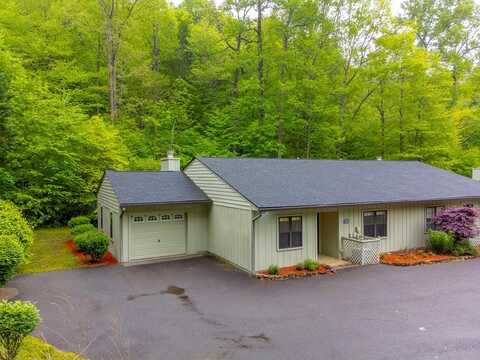 1011a Oak Creek Rd, Franklin, NC 28734
