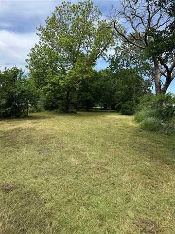 1733 S Lindsay Street, Gainesville, TX 76240