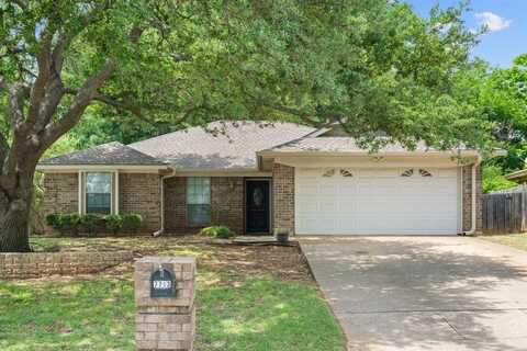 7713 Miracle Lane, North Richland Hills, TX 76182