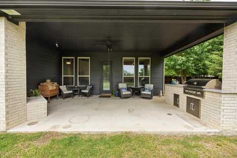 221 Mckinley Circle, Waxahachie, TX 75167