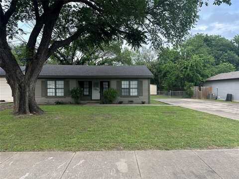 129 Del Rio Avenue, Benbrook, TX 76126