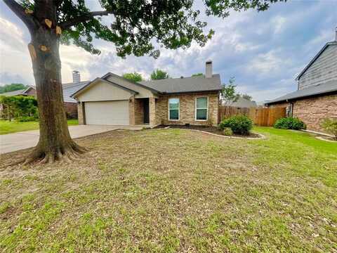 1711 Oxford Drive, Mansfield, TX 76063