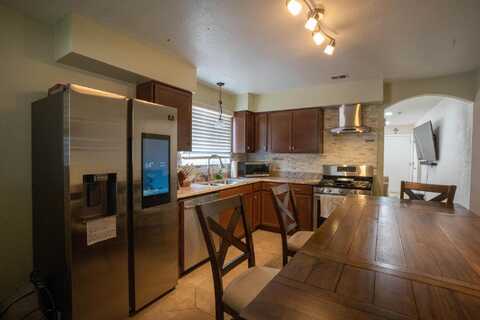 241 SHIRLEY Street NE, Albuquerque, NM 87123