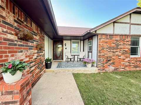 1005 NE 6th Street, Moore, OK 73160