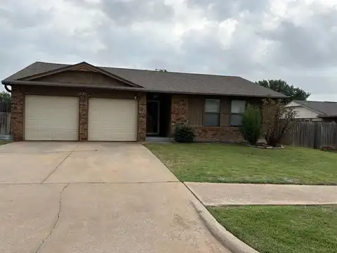 1521 SE 8th Street, Moore, OK 73160