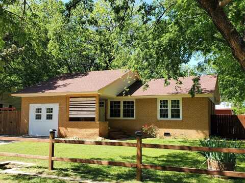1021 W Apache Street, Norman, OK 73069