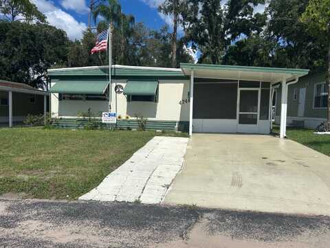 4748 Flamingo Dr, Zephyrhills, FL 33541
