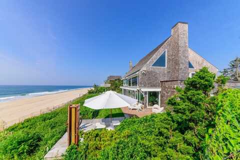33 Lily Pond Lane, East Hampton, NY 11937
