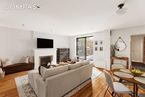 320 West 104th Street, New York, NY 10025