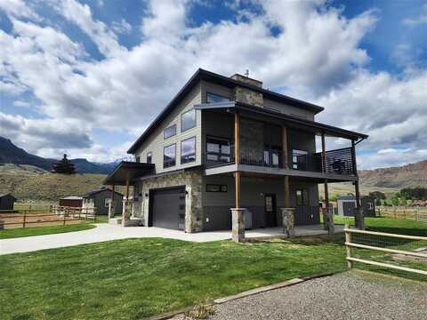 15 Road 6CU, Cody, WY 82414