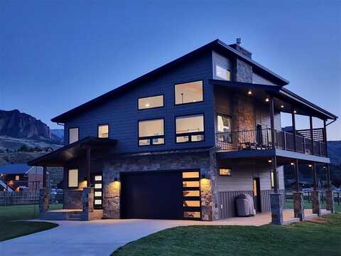 15 Road 6CU, Cody, WY 82414