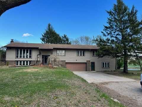 1526 110th St, Sioux City, IA 51108