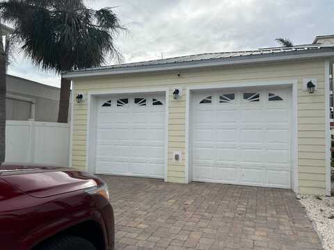 19109 Gulf Blvd, Indian Shores, FL 33785
