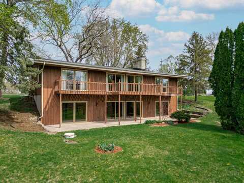 4610 E Creek Road, Beloit, WI 53511