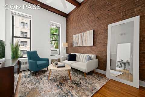 132 West 71st Street, New York, NY 10023