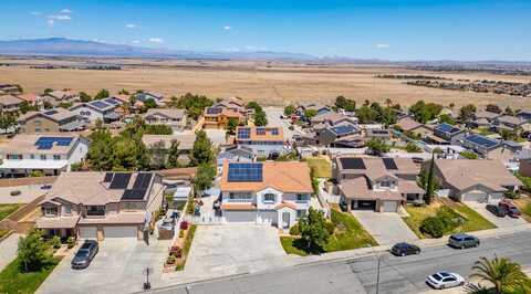 7501 W Avenue L-11, Lancaster, CA 93536