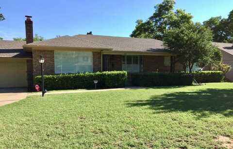 1811 S Guilford Lane, Nichols Hills, OK 73120
