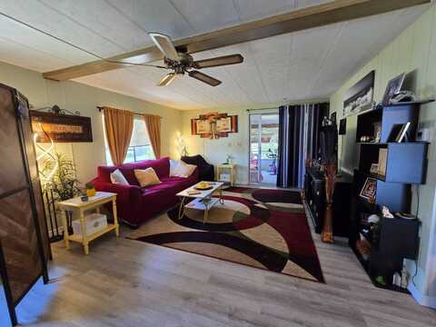 7 Parrot Place, North Fort Myers, FL 33917