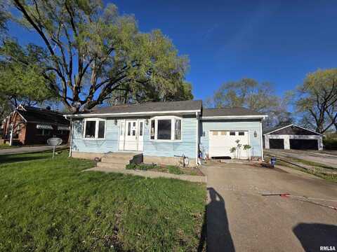 608 N 3RD Street, Riverton, IL 62561