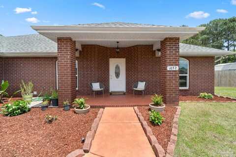 1052 Ashley Rd, Milton, FL 32583