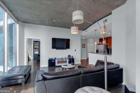 400 W Peachtree, Atlanta, GA 30308