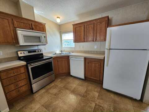 19237 Cedar Crest Court, #9M, N. Fort Myers, FL 33903