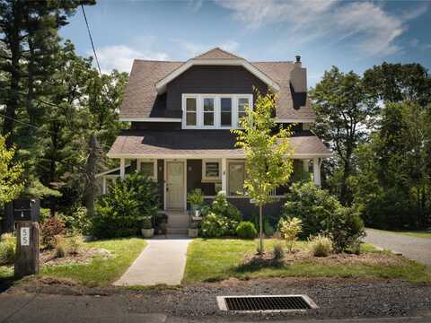 55 Kinney Avenue, Mount Pocono, PA 18344