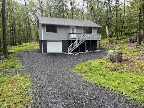 319 Whipporwill Drive, Bushkill, PA 18324