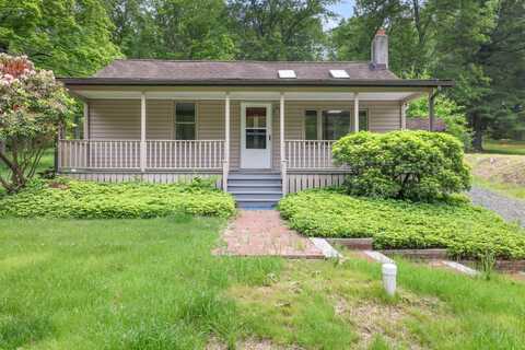 157 Hollow Road, East Stroudsburg, PA 18302