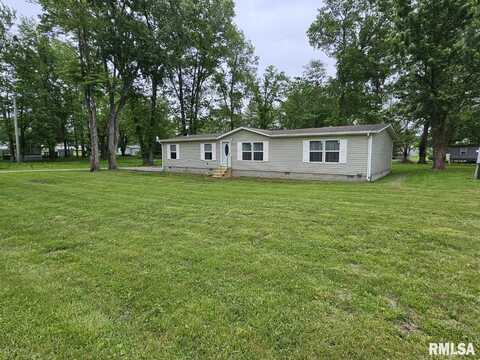 901 W 4TH Street, Bluford, IL 62814