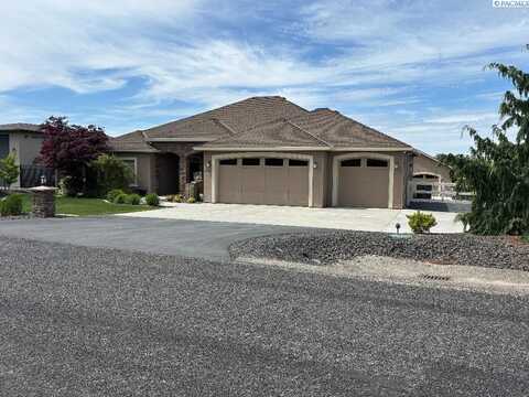 2702 N Levi St, Kennewick, WA 99338