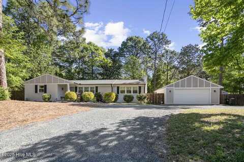 545 W Maine Avenue, Southern Pines, NC 28387