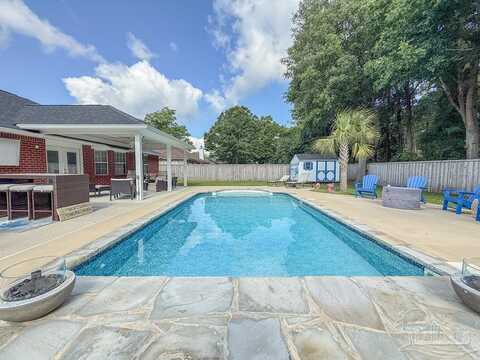 5929 Chi Chi Cir, Milton, FL 32570