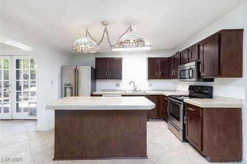 2825 Burnham Avenue, Las Vegas, NV 89169