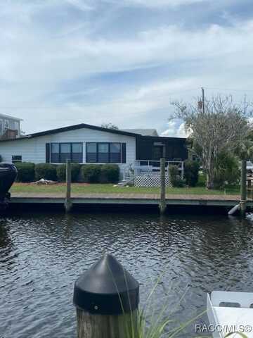 11652 W Brightwater Court, Homosassa, FL 34448
