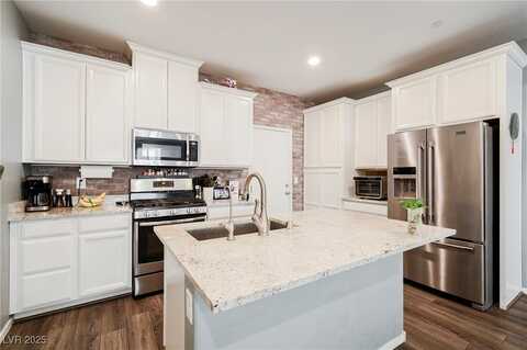 6228 Haiku Stairs Street, Las Vegas, NV 89148