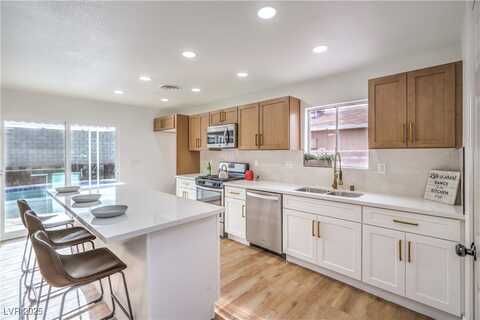 5239 Elgin Circle, Las Vegas, NV 89122