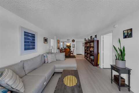 531 N Ocean Blvd, Pompano Beach, FL 33062