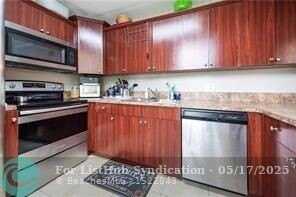 9461 Evergreen Pl, Davie, FL 33324