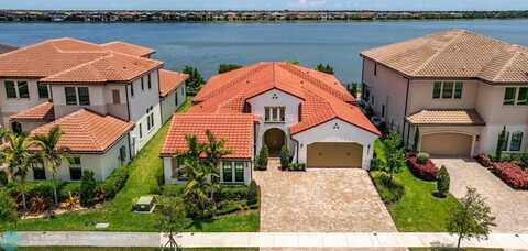 8980 W Parkland Bay Trl, Parkland, FL 33076
