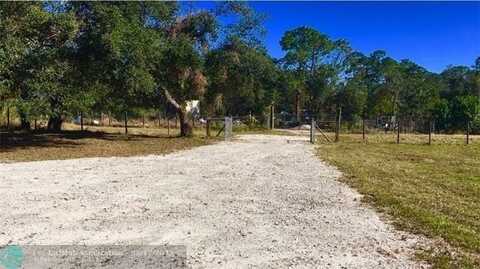 580 N Zambria St, Clewiston, FL 33440