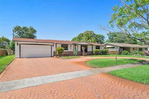 4421 NW 3rd Pl, Plantation, FL 33317