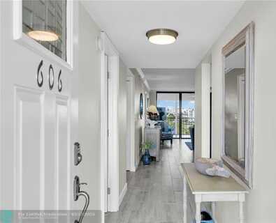 1631 Riverview Rd, Deerfield Beach, FL 33441